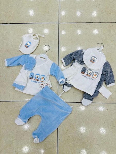 طقم ولادي 5 قطع مخمل