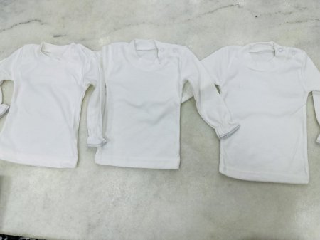 بلوزة نص كم 3حبات.