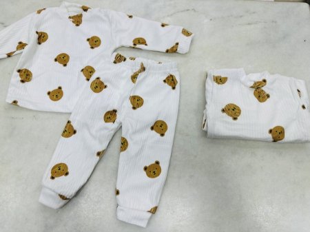 بجامة بيبي مخمل محزز دبدوب