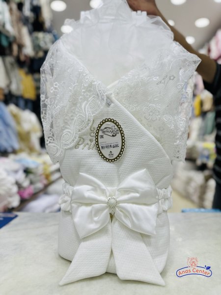 ابيض (ولد وبنت )