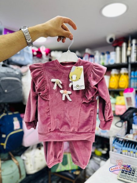 طقم بناتي مخمل