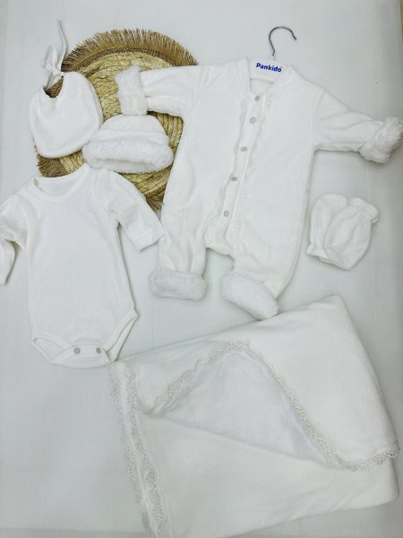 طقم مشفى سادة (تطريز) مخمل مبطن 6 قطع